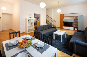 Old Riga Two floor Palasta Loft Apartment with river view, Riga